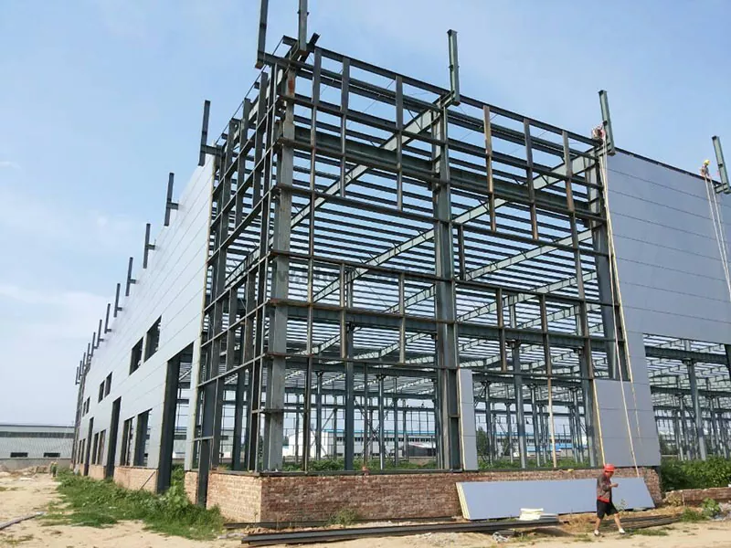 Praktisches und schönes Metalllagergebäude